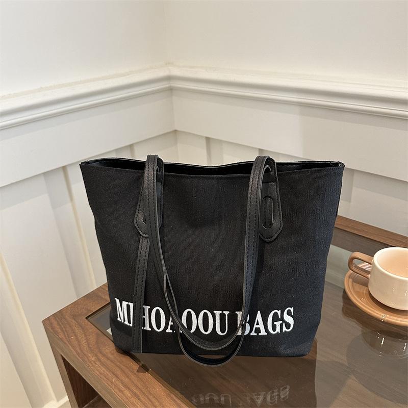 Простая и модная холщовая сумка-тоут большой вместимости через плечо женская 2025 новая дорожная сумка-тоут через плечо