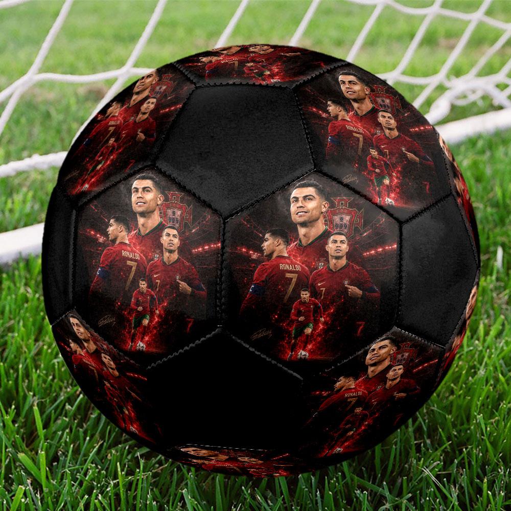 Футбольный мяч Cristiano Ronaldo, размер 5, разноцветный, подходит для всех возрастов, сшит машинным швом, материал ПВХ, соревновательного качества, прочный и с высоким отскоком