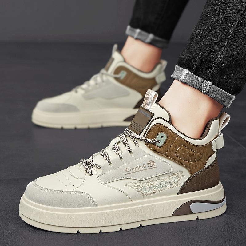 2024 новые мужские туфли осенние высокие скейтбордические туфли студенческие повседневные спортивные туфли мужские кожаные модные туфли с плоским дном