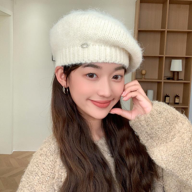 Autumn and winter new hat women's solid color versatile knitted wool hat winter windproof warm metal standard beret