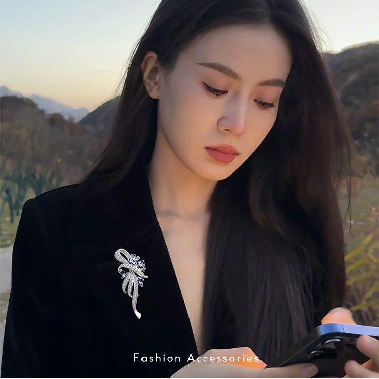 Violet Brooch Versatile Suit Dress with High-End Niche Design