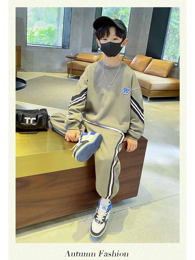 Boys' Trendy Sports Suits 2025: New Autumn Collection of Sweatshirts and Sweatpants for Middle and Large Children