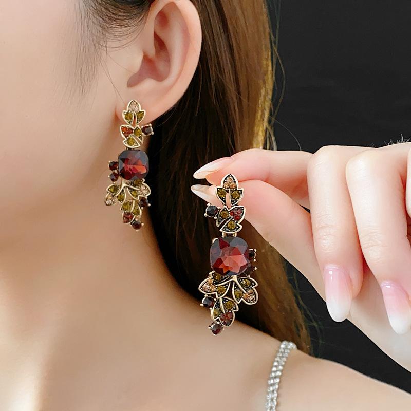 GemChic Women's New Vintage Square Crystal Rhinestone Leaf Collarbone Necklace Earrings Two Piece Set Birthday Christmas Jewelry Gift