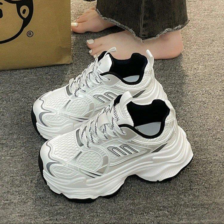 Fried Street Shows Feet, туфли для папы на маленькой платформе, женские, летние, 2024 г., новые, универсальные, увеличивающие рост, повседневные кроссовки Muffin