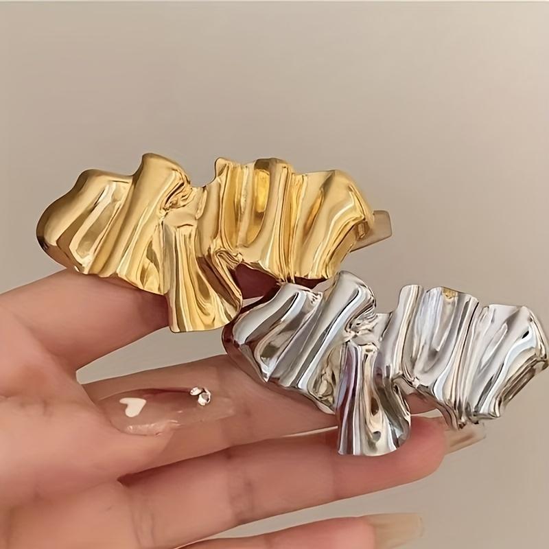 Exaggerated Pleated Wave Brooch for Women, Elegant Light Luxury Fashion Pin, Versatile Daily Commute, Banquet, Party, Gift Family/Friends