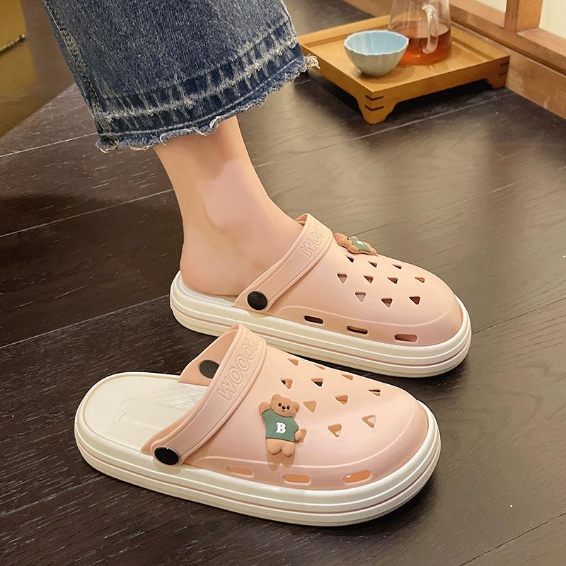 Hole Shoes Female Couple Nurse Soft Sole Sandals Fashion Simple Summer Flat Heel Beach Bag Head Slippers