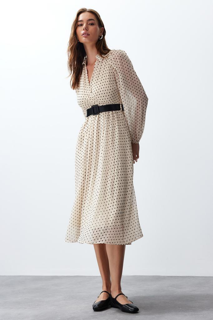 Женское модное дневное и ночное макси-платье с объемными рукавами и черным поясом в горошек на шифоновой подкладке макси-тканое платье