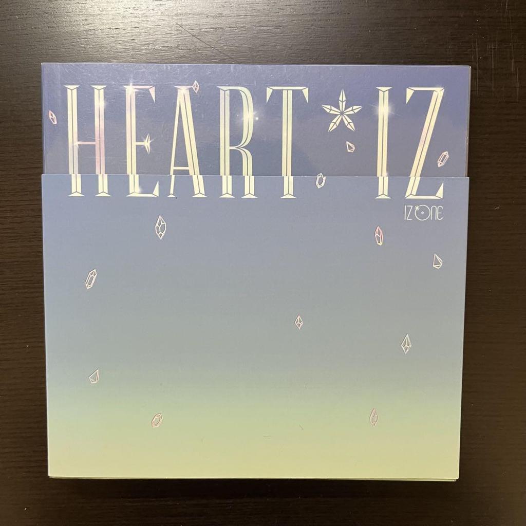 [USED] IZ*ONE HEART*IZ Autographed Album Yuri Edition