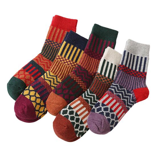 5 Pairs Winter Warm Crew Socks for Women Thick Mid-Calf Knitted Socks Retro Ethnic Style Socks for Christmas Gifts