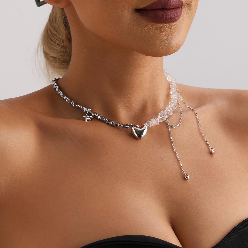 Стильное ожерелье из бусин из неправильных камней для званых ужинов, цепочка на ключицу с подвеской-сердцем, аксессуары для повседневной носки