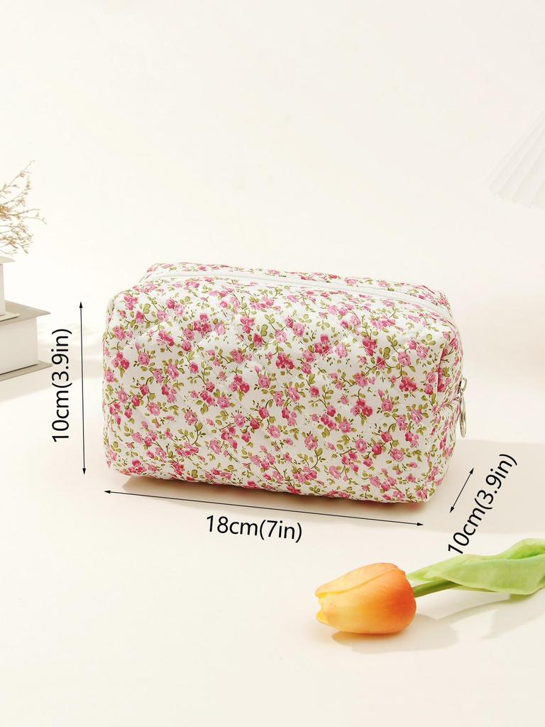 Стеганая хлопковая косметичка Berg Floral - маленькая, с милым цветочным дизайном для хранения в дороге