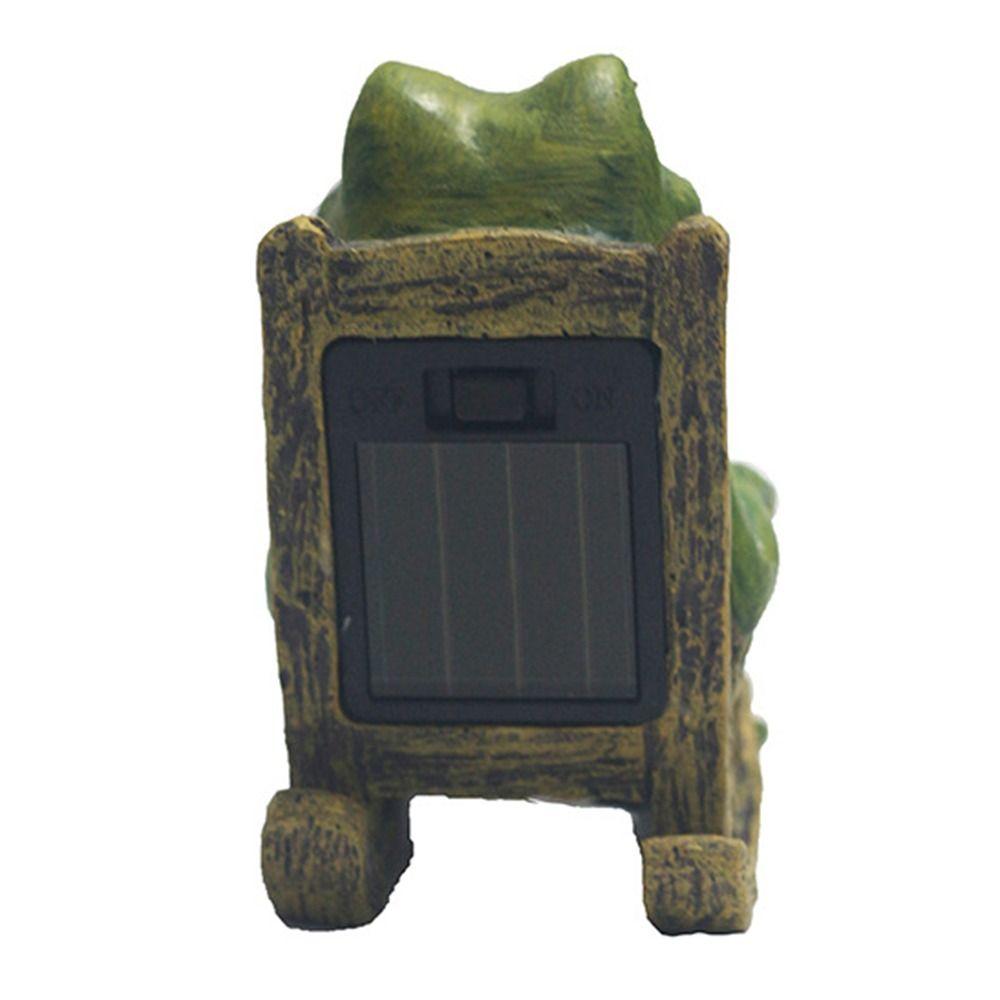 Creative Solar Powered Frog Night Light Waterproof Resin Frog Sculpture Patio Landscape