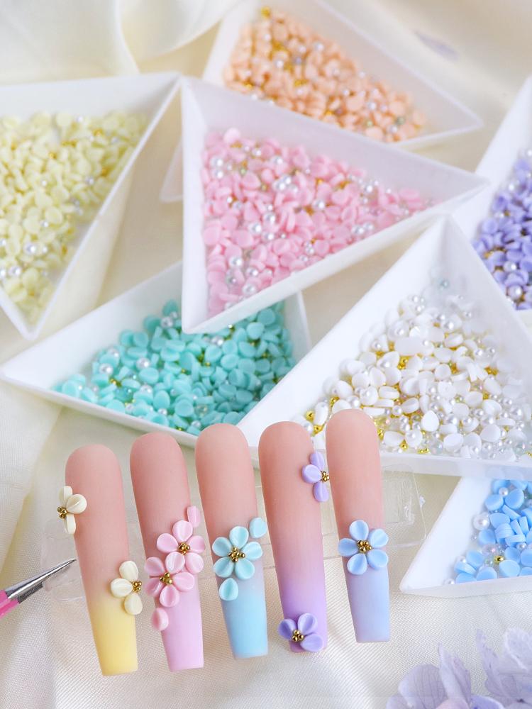 Набор из 150 шт. * 7 упаковок разноцветных маленьких круглых лепестков для украшения ногтей, самоклеящиеся накладки для ногтей, средства для самостоятельного изготовления ногтей