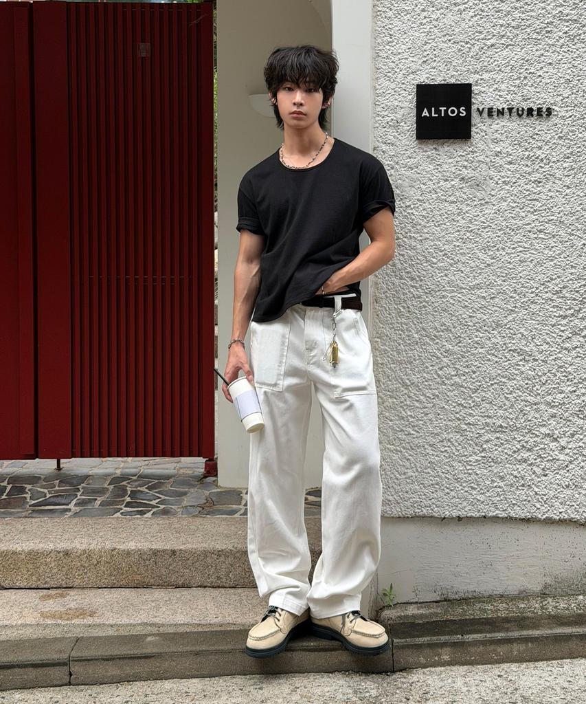 SIGNATURE Crop U-Neck Short Sleeve T-Shirt [Black]