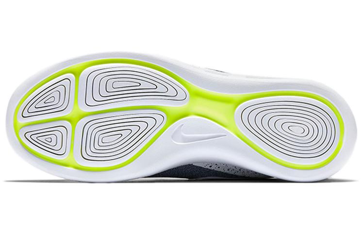 Women's Sneakers Nike Wmns Lunarcharge Essential 'White Black'