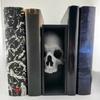 Halloween Skull Bookend Bookshelves Decoration Spooky Gothic Skull Figurine Home Office Desktop Book Stopper Ornament
