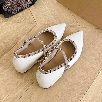 2025 летние туфли для мужчин небольшого роста с заклепками и удлиненным носком, женские туфли-лодочки из лакированной кожи