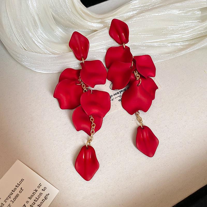 Богемные розовые серьги-кисточки с цветком из бисера и жемчуга