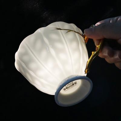 Керамическая чашка для кофе и набор тарелок в европейском стиле, легкая роскошная фарфоровая чайная чашка с позолоченной окантовкой, чашка для послеобеденного чая