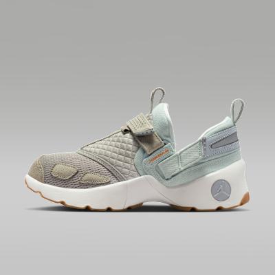 Женские кроссовки Jordan Trunner LX Вельвет Белый Яркая Керамика Резина (Женский)