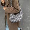 Korean version of fashion plaid shoulder bag 2025 new large-capacity retro commuter messenger bag niche foreign style dumpling bag