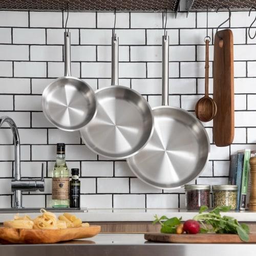 Endo Shoji TKG Frying Pan, 24cm, Outer Diameter X Depth (mm): 260 X 45, Bottom Diameter (mm): 184. Suitable for Induction and Gas Stovetops. Features