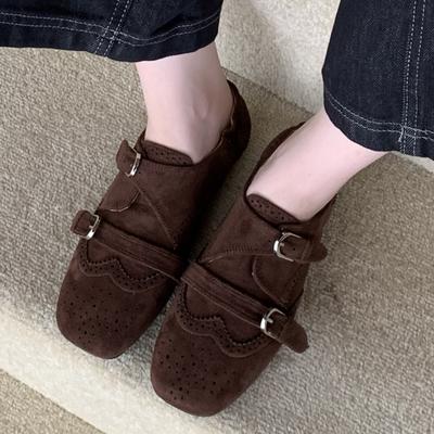 2025 осень и зима новая пряжка ремня нишевый ретро британский гравированный Брок маленькие кожаные туфли женские лоферы одинарная обувь