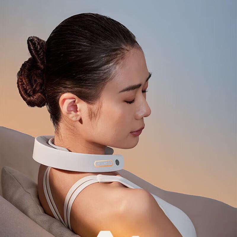 Bear Portable Neck Massager with Heat and Pulse Therapy