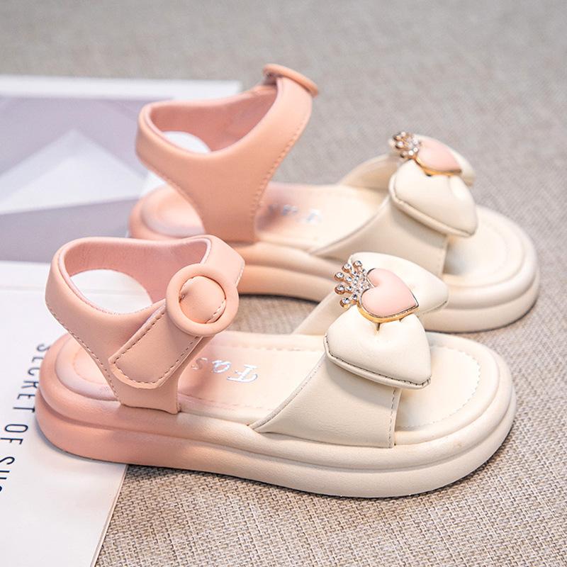 Сандалии для девочек, летние новые детские туфли принцессы, модные летние туфли для девочек с мягкой подошвой из кожи