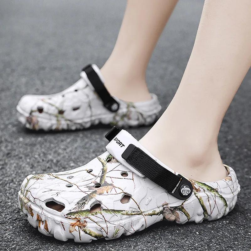 Fashion New Outdoor Men Sandals Lightweight Soft Breathable EVA Mens Slippers Fashion Non Slip Garden Shoes Clogs Beach Casual Shoes Men
