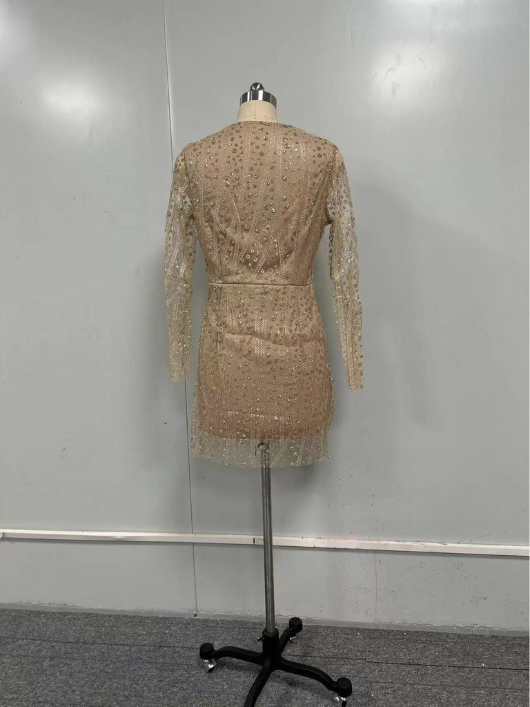 2025 Европейское и американское сексуальное вечернее платье с V-образным вырезом и длинными рукавами, расшитое пайетками