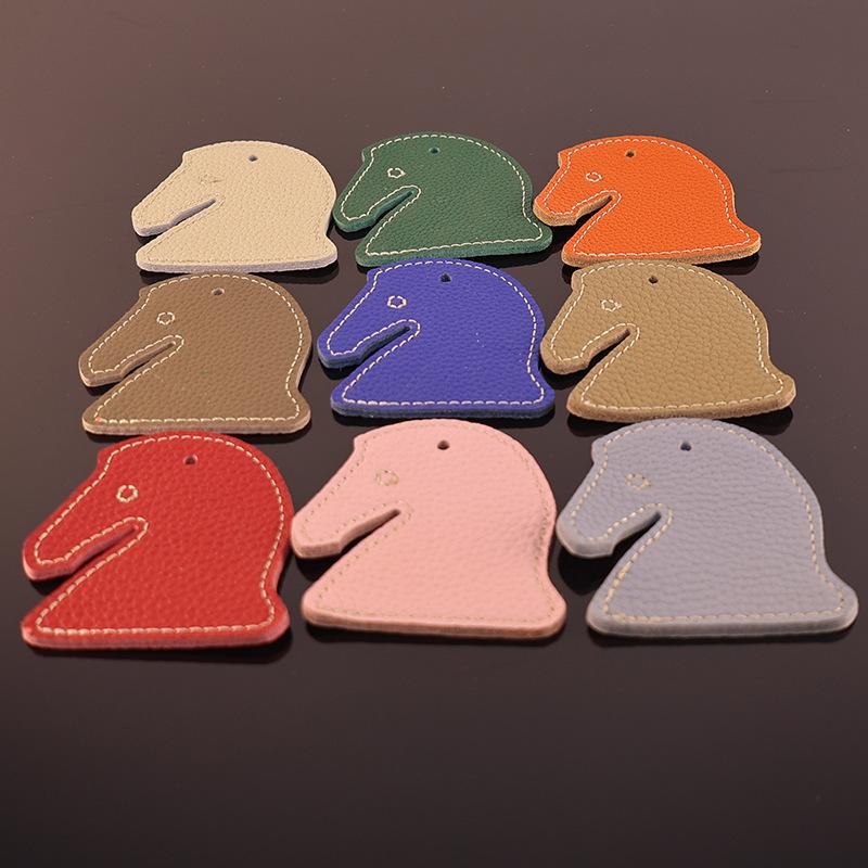 100% first-layer cowhide cross-border popular horse head pendant genuine leather bag car accessories accessories pendant