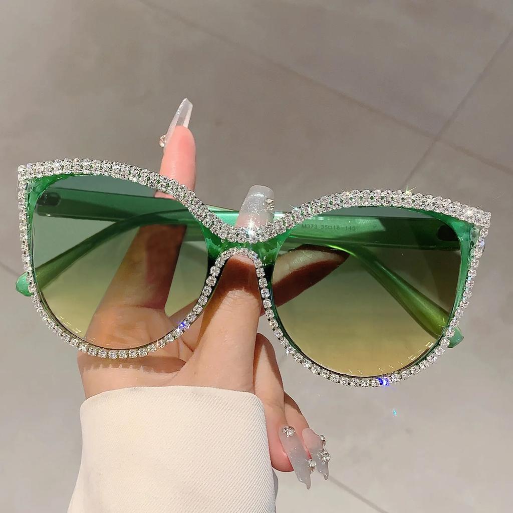 Diamond Vintage Brand Designer Oversized Sunglasses Women For Female Luxury Sun Glasses Punk Popular Cat Eye Rhinestone Eyewear