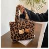 Autumn and winter cool style plush leopard pattern handbag cute fluffy cute retro outing handbag