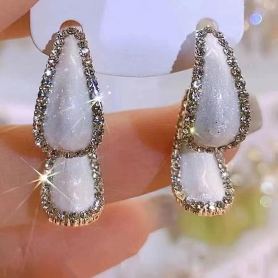 Темпераментные модные серьги-кольца Стильные и высококачественные серьги с кристаллами Легкие роскошные уникальные и универсальные серьги