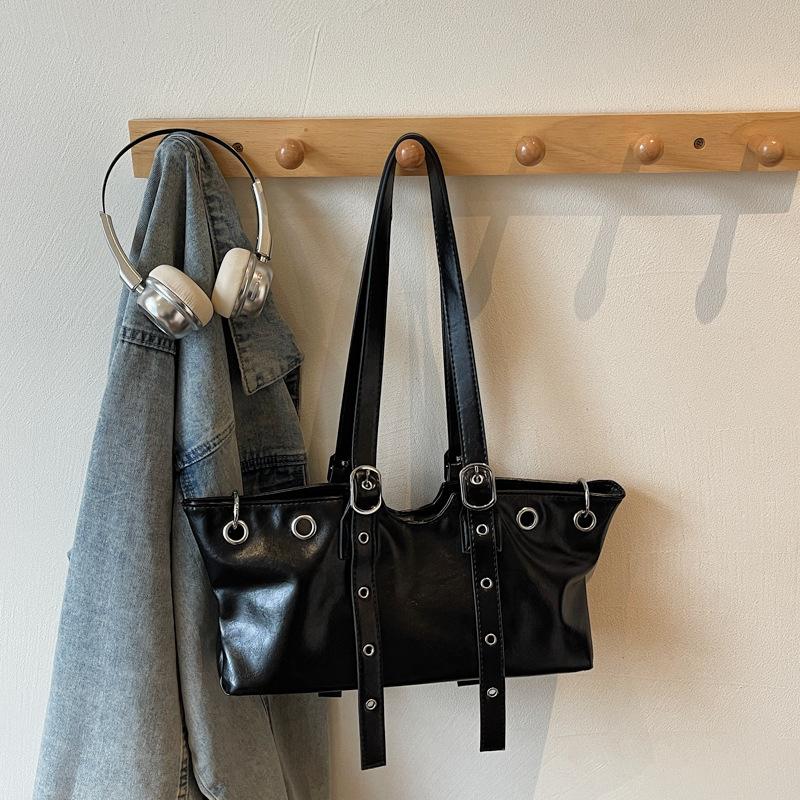 Нишевый дизайн портативная сумка-тоут женская 2025 новая трендовая сумка для通勤 большая вместимость высококлассная сумка на плечо под мышку