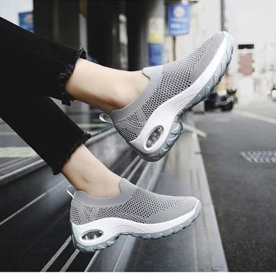 Весенняя женская повседневная обувь больших размеров. Женская обувь на воздушной подушке. Кроссовки Fly-Knit. Туфли без шнуровки. Модные туфли-качалки. Новые туфли-носки.