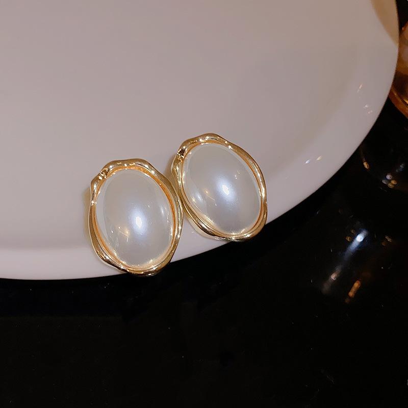 Винтажные квадратные серьги-пусеты из смолы кофейного цвета для женщин и девушек, модные металлические серьги с неровной геометрией, циркон, трендовые 2023