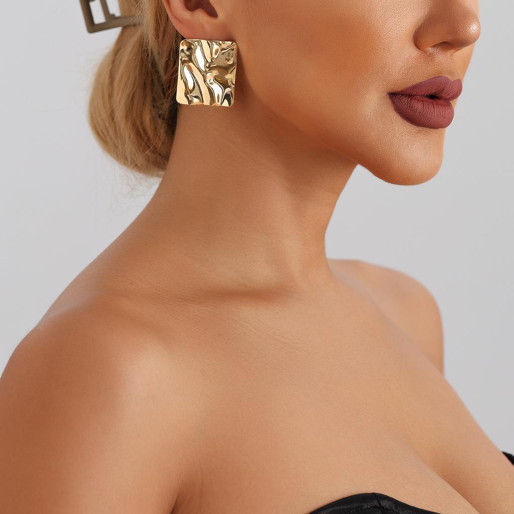 Трансграничные украшения Ins Плиссированные геометрические квадратные глянцевые серьги, Преувеличенные легкая роскошь, Высококлассные серьги-пусеты