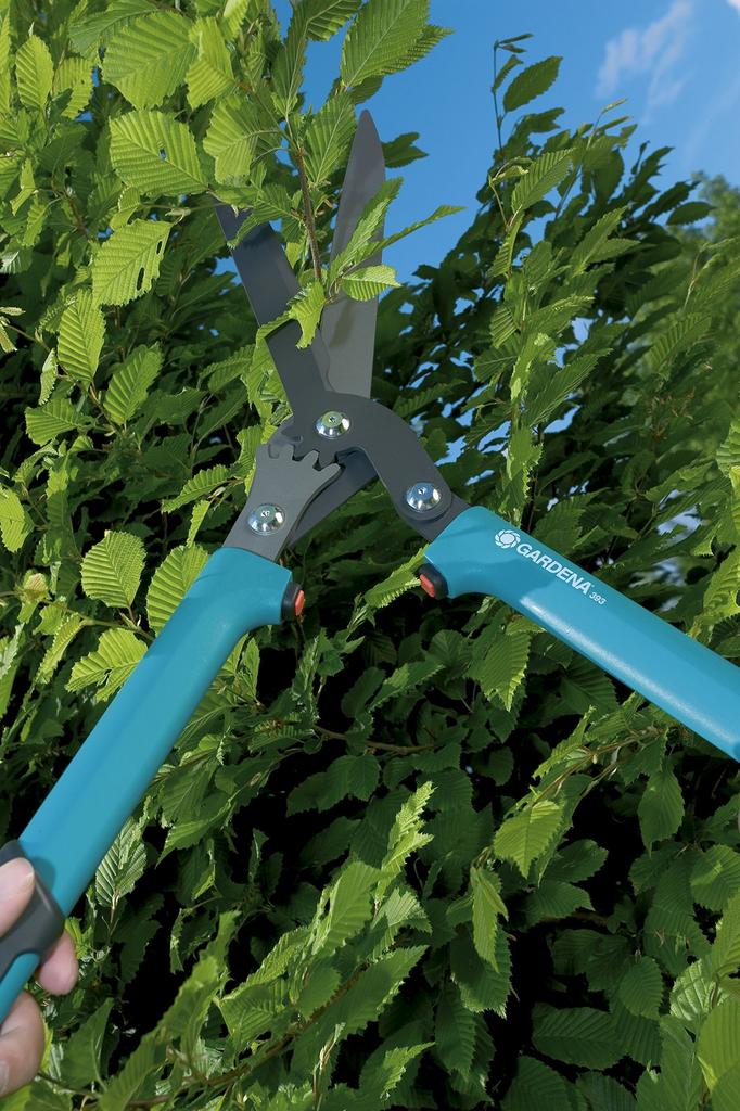 GARDENA Ножницы для обрезки травы с прямым лезвием и редуктором Comfort 600 Общая длина 60 см Длина лезвия 23 см 393-20