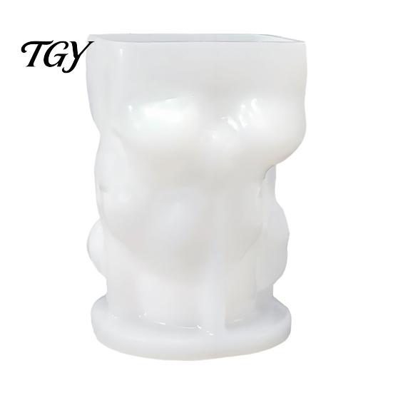 Ghost Shape Candle Mold Halloween Figurine Silicone Mold, Holding Skull Gnome Ornament Casting Easy Release DIY Reusable Making Demoulding