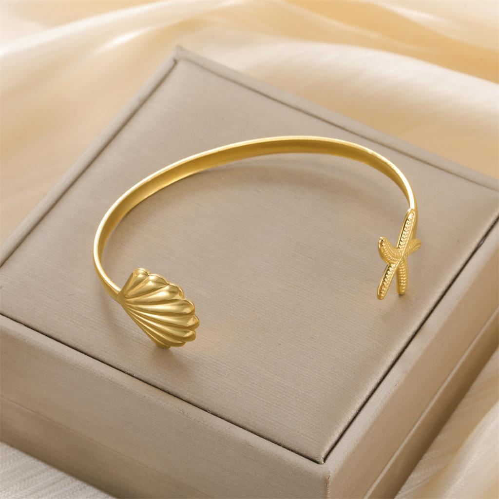 Elegant Flower Starfish Shell Bracelets for Women Summer Aesthetic Open Wide Bangle Party Wedding Jewelry Waterproof