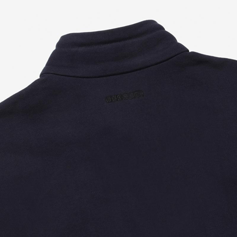 Высокий воротник, молния до середины, темно-синий