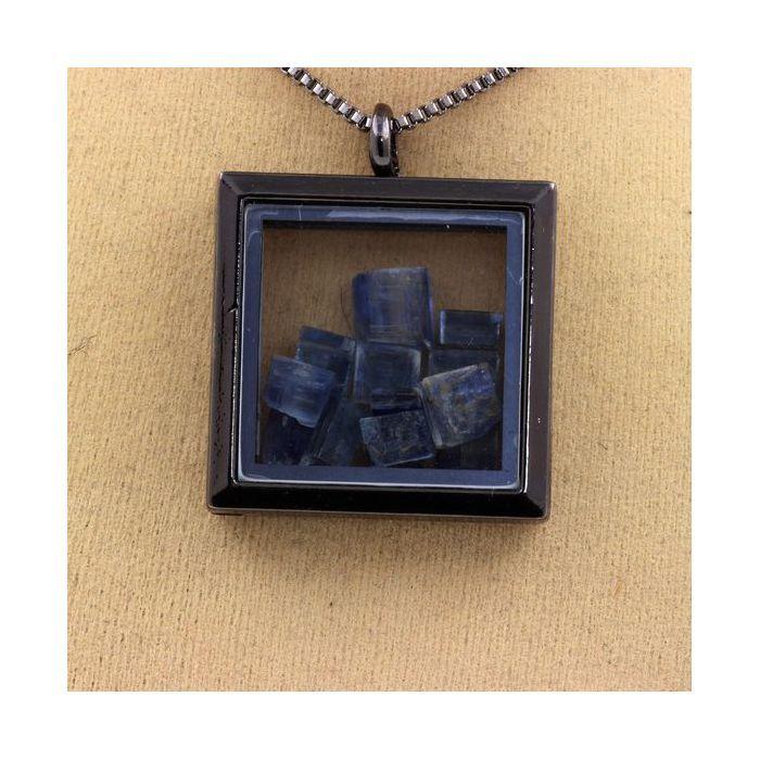 Stones and Minerals. Raw Kyanite Necklace. Square Model. Color Black.