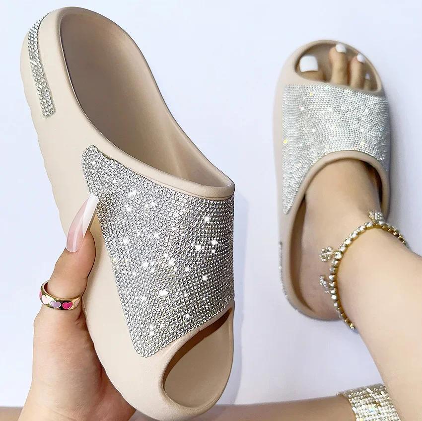 Женские роскошные тапочки с ромбовидным узором 2024 года, новые модные шлепанцы на толстой подошве, сандалии для отдыха на открытом воздухе, нескользящие пляжные тапочки Sandalias