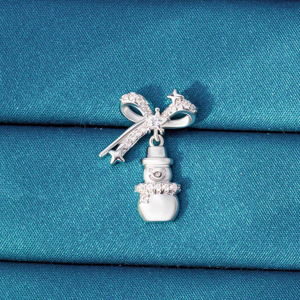 Рождественские серьги-пусеты из титановой стали Henson для девочек - На винтовой застежке, Дизайн высокого класса для мочки уха/хряща уха