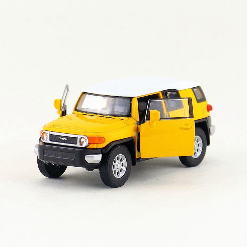 1/36 TOYOTA FJ Crusier игрушечная модель автомобиля для детей Welly литой внедорожный миниатюрный автомобиль инерционный коллекционный подарок для мальчика