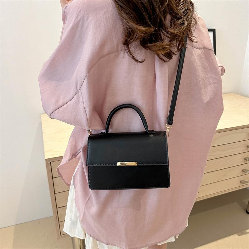 Модная фактурная сумка женская летняя 2024 новая мода простая повседневная сумочка для поездок на работу через плечо