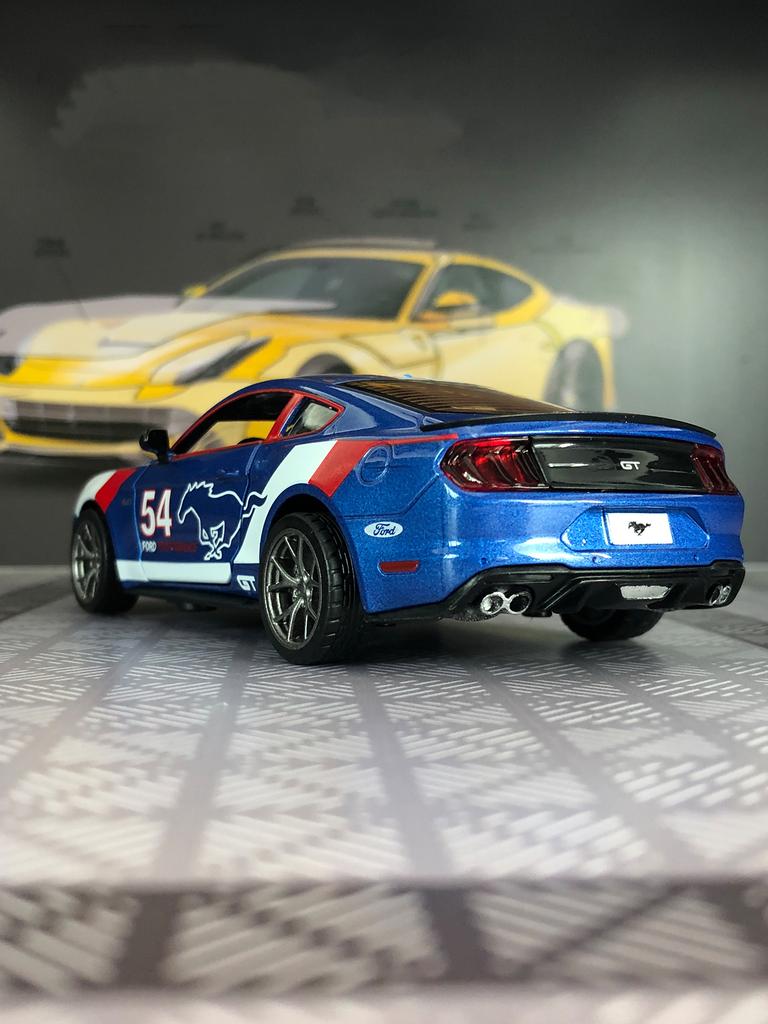 LLI6 CCA 1:34 симуляция сплав цинка Ford Mustang GT 2018 модель автомобиля, статический орнамент, металлический коллекционный подарочный автомобиль