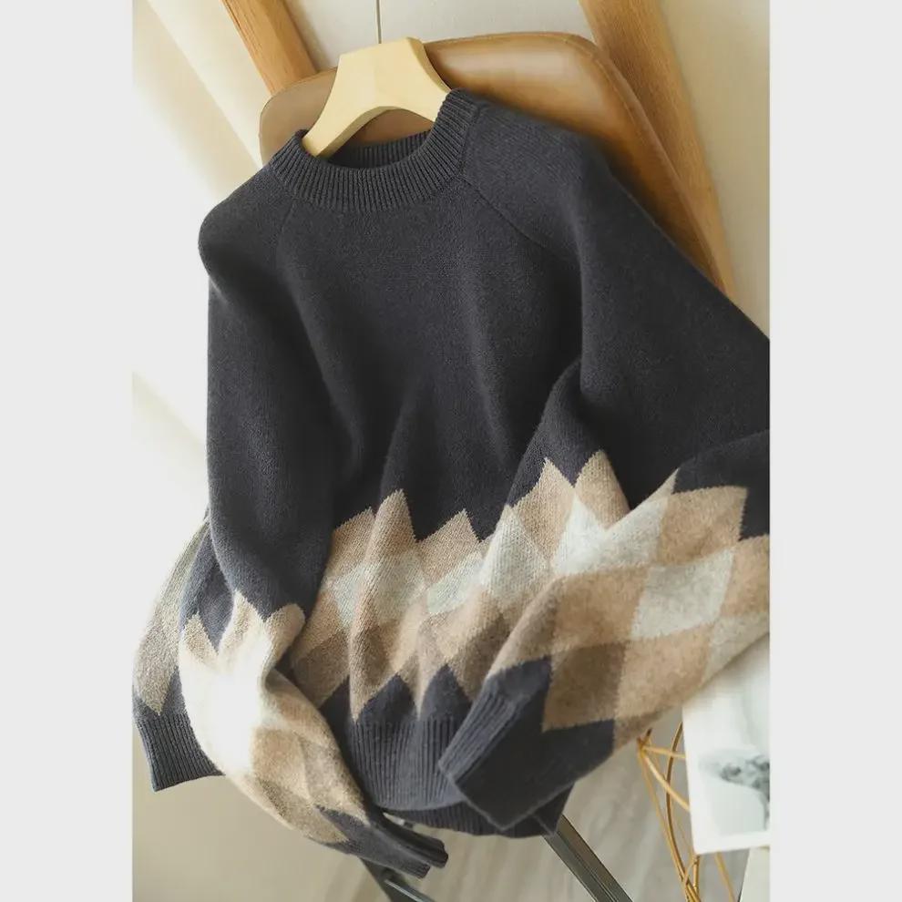 Женский свободный свитер-пуловер с красным ромбом, круглый вырез, тренд осени/зимы 2024 года